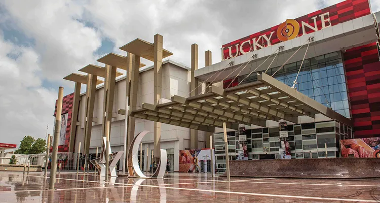 Luckyone Mall